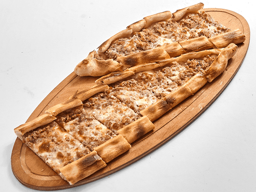 Kıymalı Kaşarlı Pide